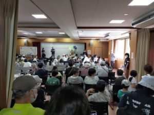 大ホールの舞台のようす